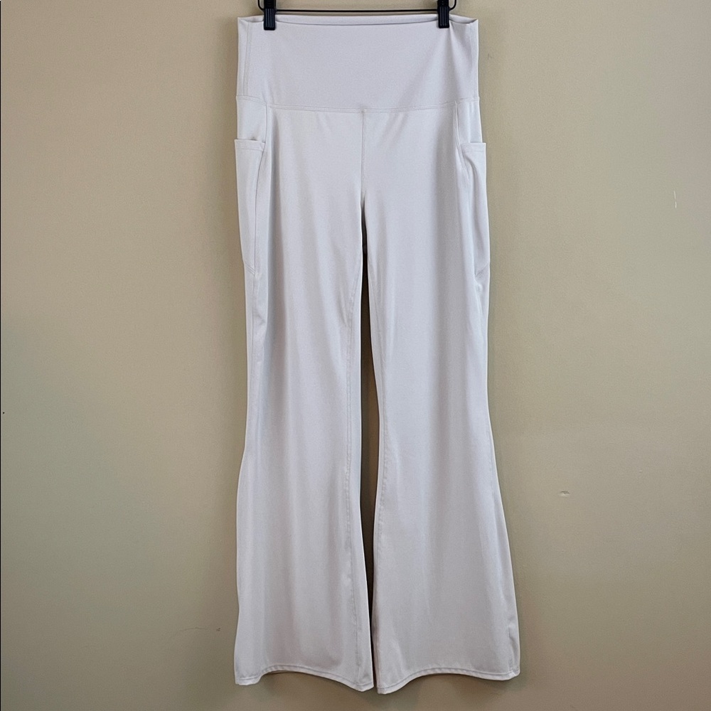 Zenana high rise flare pants White 1X
